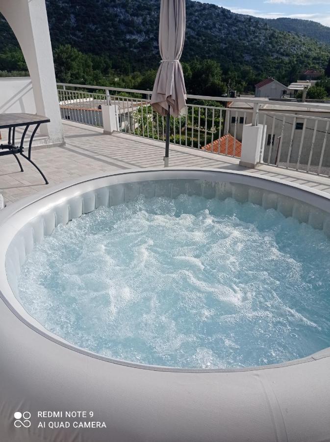 Holiday Home Horizonte With Jacuzzi Gornja Brela Dış mekan fotoğraf