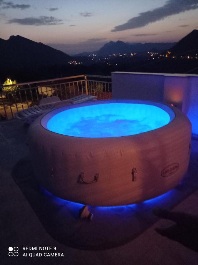 Holiday Home Horizonte With Jacuzzi Gornja Brela Dış mekan fotoğraf