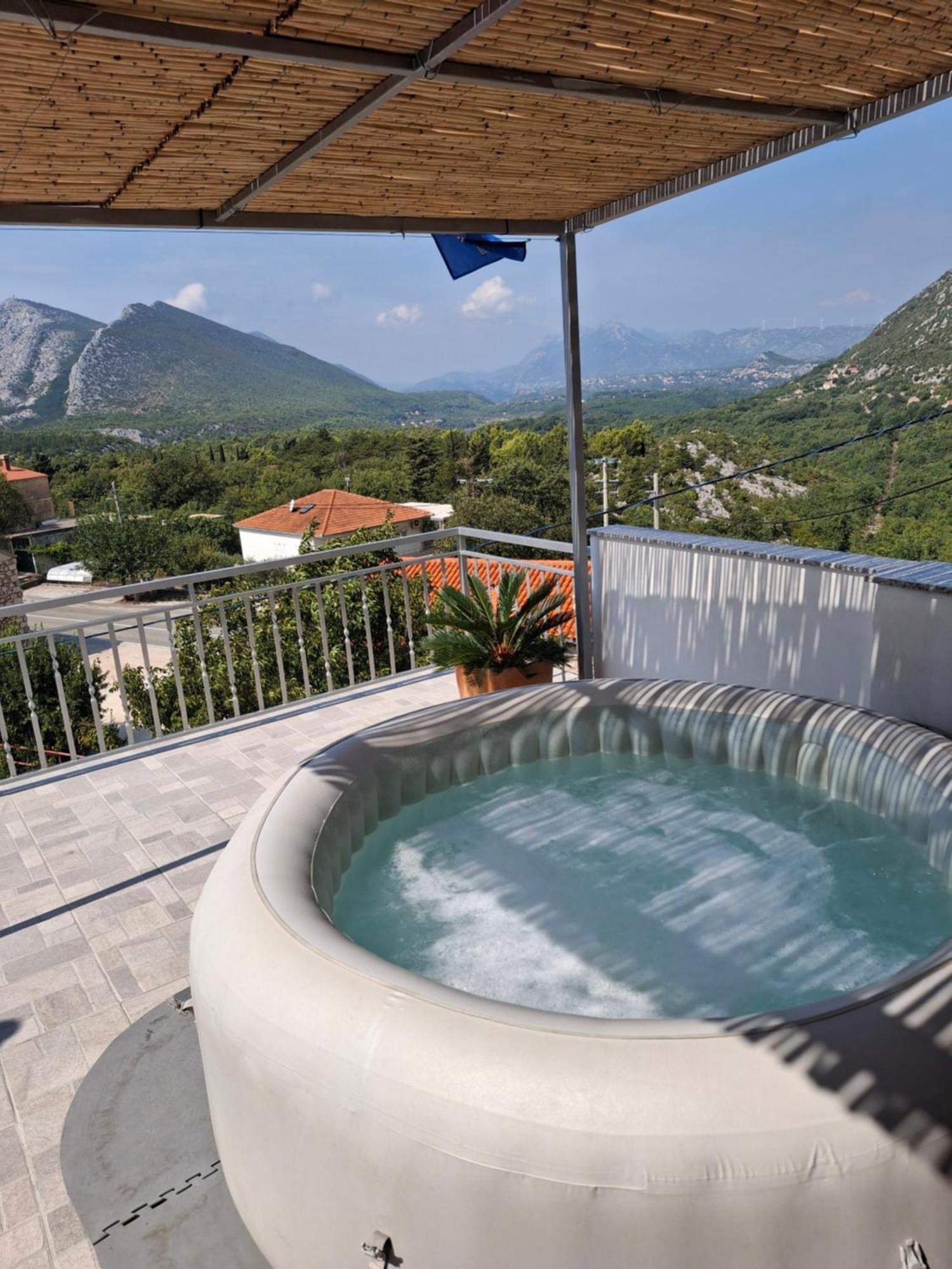 Holiday Home Horizonte With Jacuzzi Gornja Brela Dış mekan fotoğraf